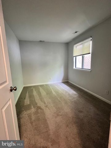 802-B CYPRESS POINT CIR, Mount Laurel, NJ 08054