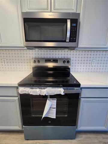 6915 Great Oaks Shadow Drive, Houston, TX 77083