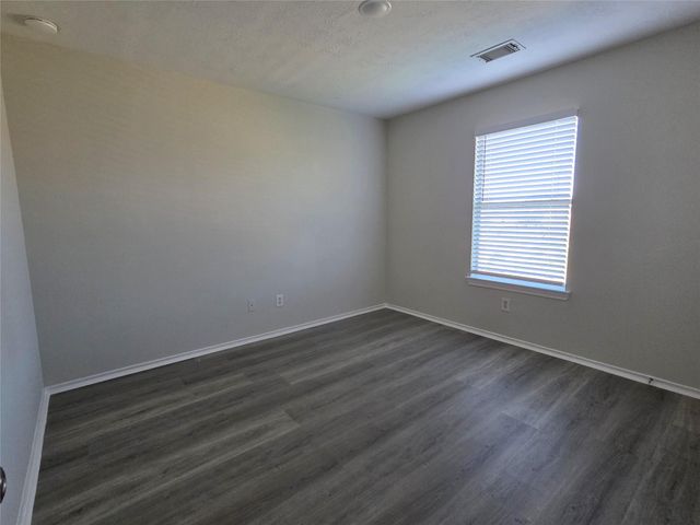 6915 Great Oaks Shadow Drive, Houston, TX 77083