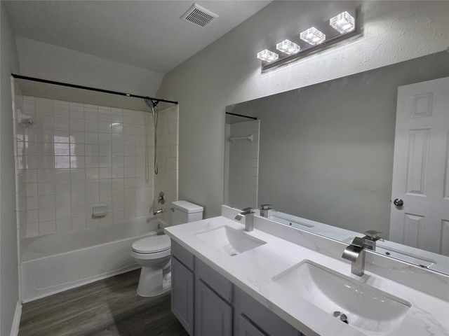 6915 Great Oaks Shadow Drive, Houston, TX 77083