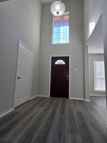 6915 Great Oaks Shadow Drive, Houston, TX 77083