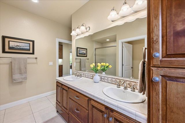 13700 Blackwood Way, Auburn, CA 95602
