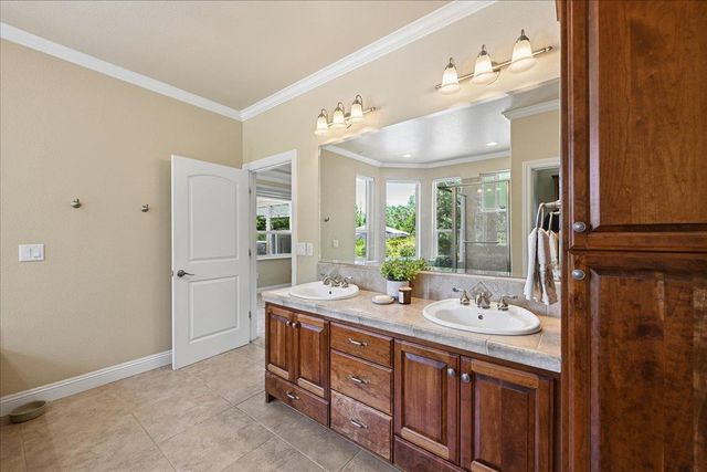 13700 Blackwood Way, Auburn, CA 95602