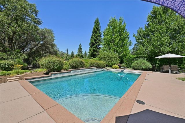13700 Blackwood Way, Auburn, CA 95602