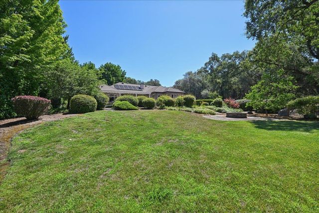 13700 Blackwood Way, Auburn, CA 95602