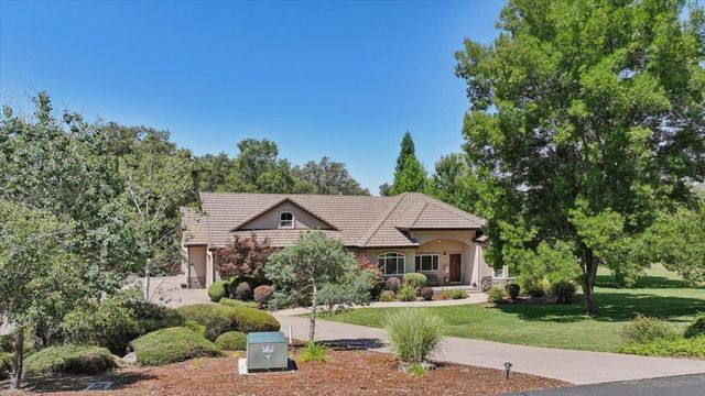 13700 Blackwood Way, Auburn, CA 95602