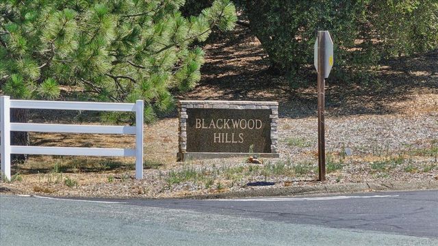 13700 Blackwood Way, Auburn, CA 95602