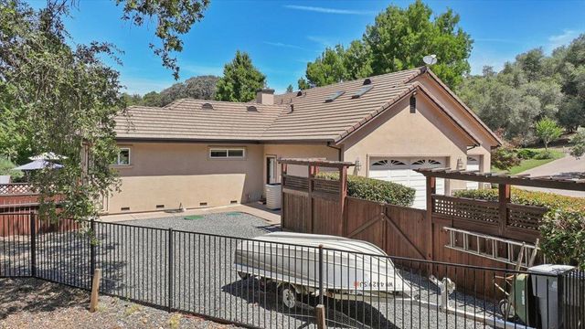 13700 Blackwood Way, Auburn, CA 95602