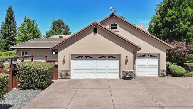 13700 Blackwood Way, Auburn, CA 95602