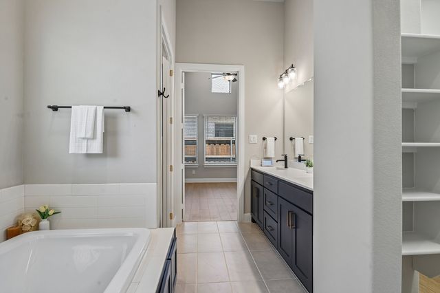 4817 Forest Crest Parkway, Arlington, TX 76005