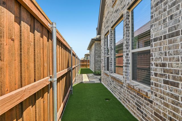 4817 Forest Crest Parkway, Arlington, TX 76005