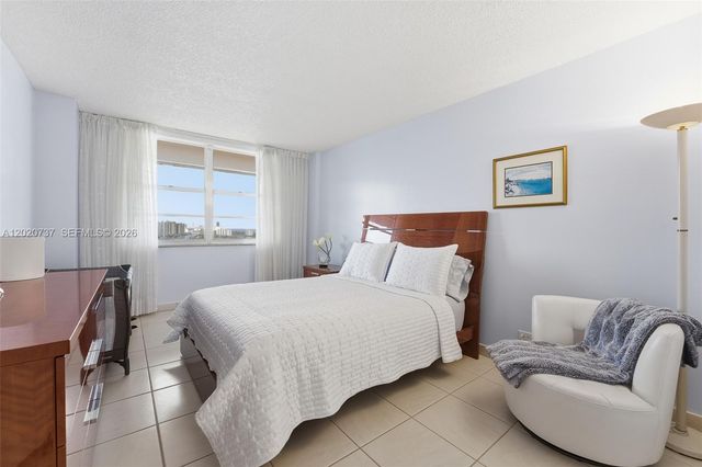 251 174th St 2302, Sunny Isles Beach, FL 33160