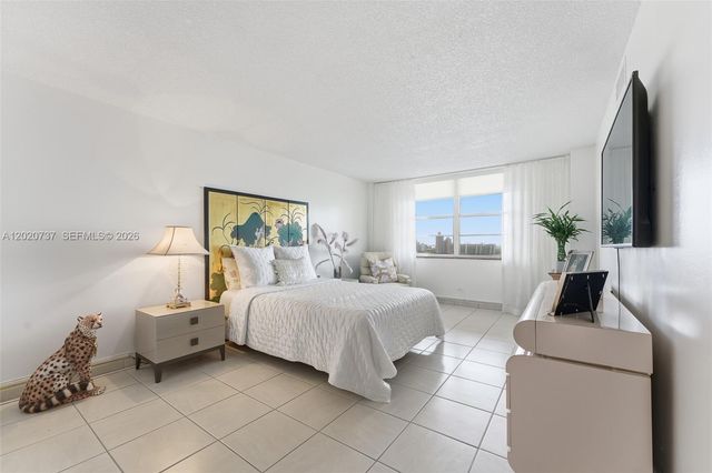 251 174th St 2302, Sunny Isles Beach, FL 33160