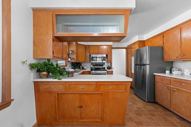 1235 W FRANCES STREET, Appleton, WI 54914