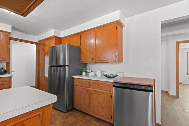 1235 W FRANCES STREET, Appleton, WI 54914