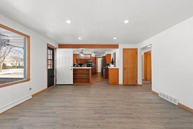 1235 W FRANCES STREET, Appleton, WI 54914