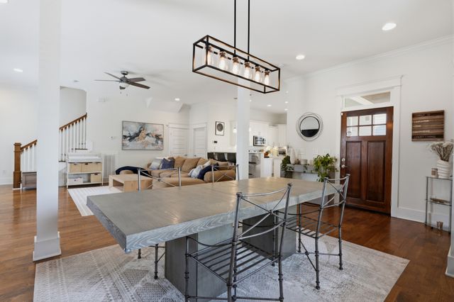 906B Delmas Ave, Nashville, TN 37216