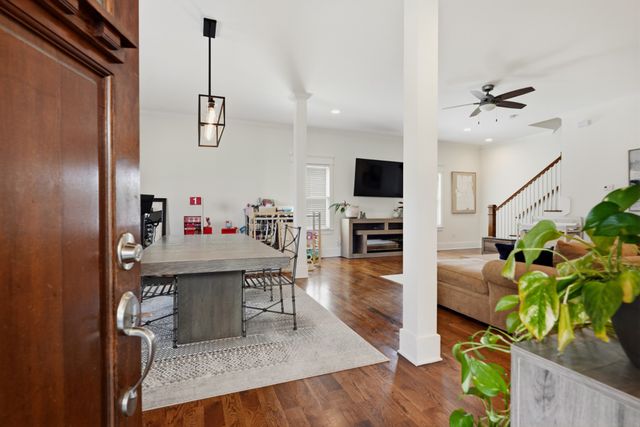906B Delmas Ave, Nashville, TN 37216