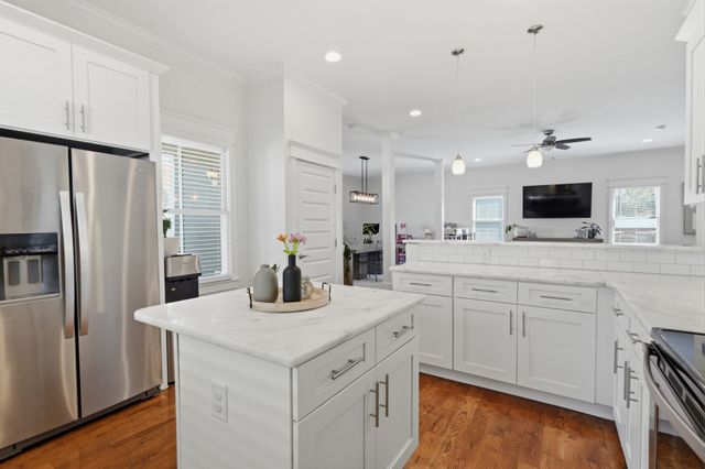 906B Delmas Ave, Nashville, TN 37216