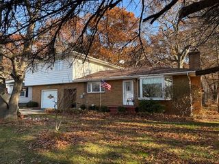 2473 Old Kawkawlin Road, Kawkawlin, MI 48631