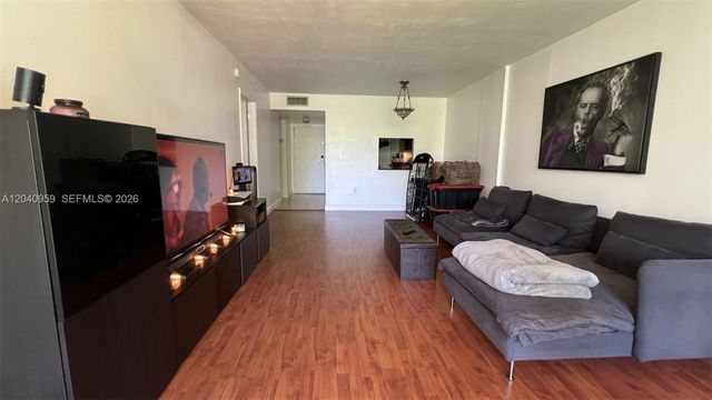 13120 SW 92nd Avenue B209, Miami, FL 33176