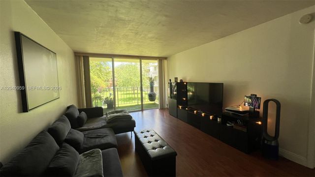 13120 SW 92nd Avenue B209, Miami, FL 33176