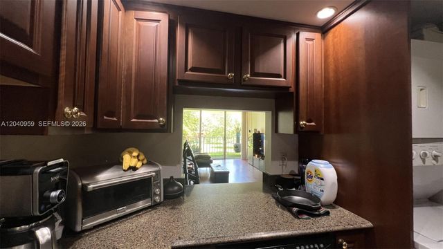 13120 SW 92nd Avenue B209, Miami, FL 33176