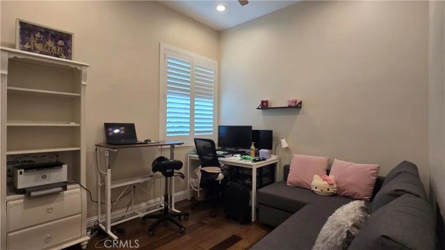 1018 La Presa Drive, Pasadena, CA 91107