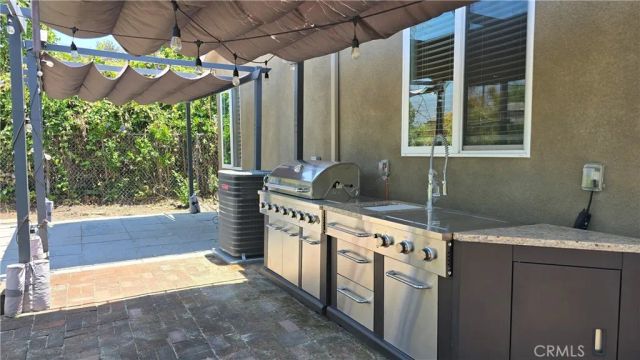 1018 La Presa Drive, Pasadena, CA 91107