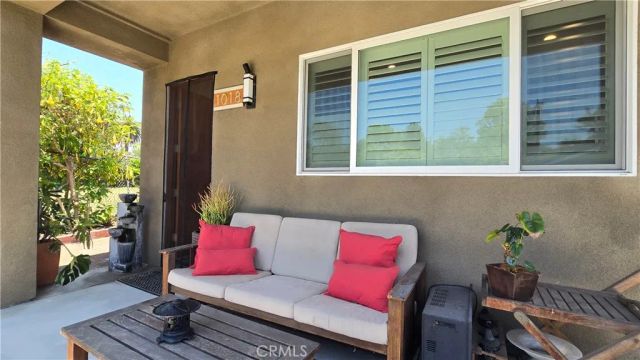 1018 La Presa Drive, Pasadena, CA 91107
