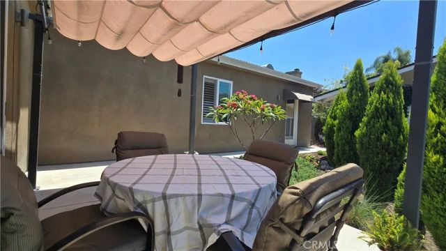 1018 La Presa Drive, Pasadena, CA 91107