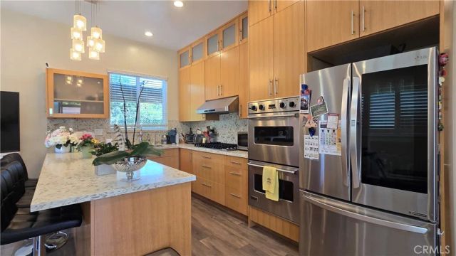 1018 La Presa Drive, Pasadena, CA 91107