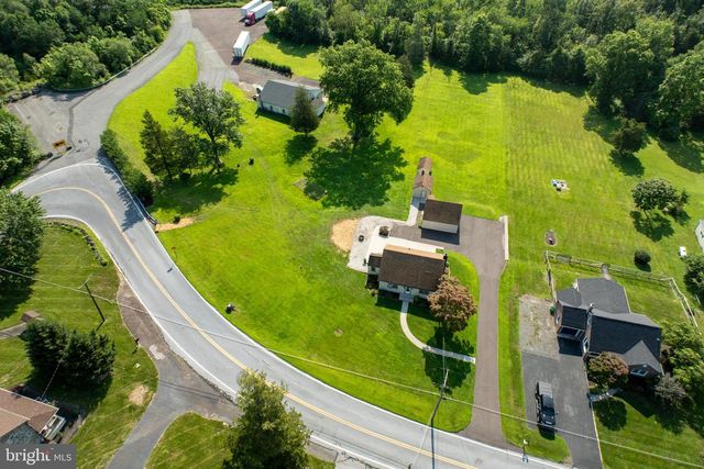 131 SQUIRREL HOLLOW RD, Douglassville, PA 19518