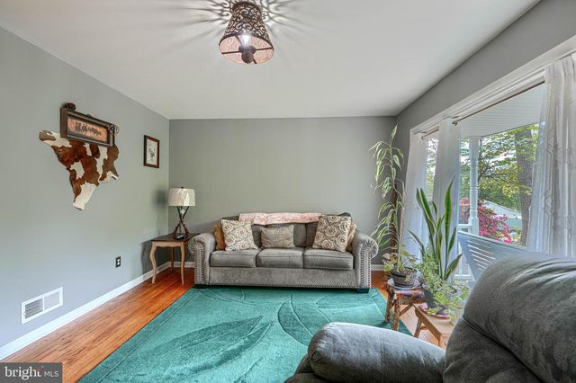 9807 HILLTOP DR, Baltimore, MD 21234