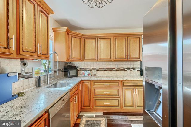 9807 HILLTOP DR, Baltimore, MD 21234