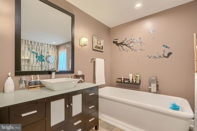9807 HILLTOP DR, Baltimore, MD 21234