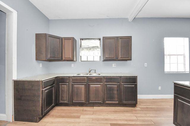 15 High Street, Baytown, TX 77520