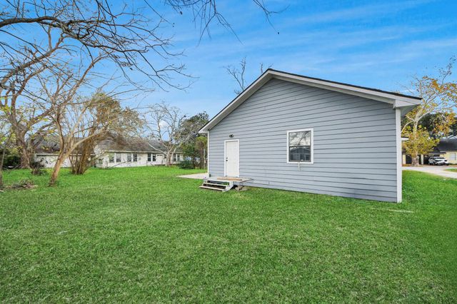 15 High Street, Baytown, TX 77520