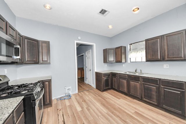 15 High Street, Baytown, TX 77520