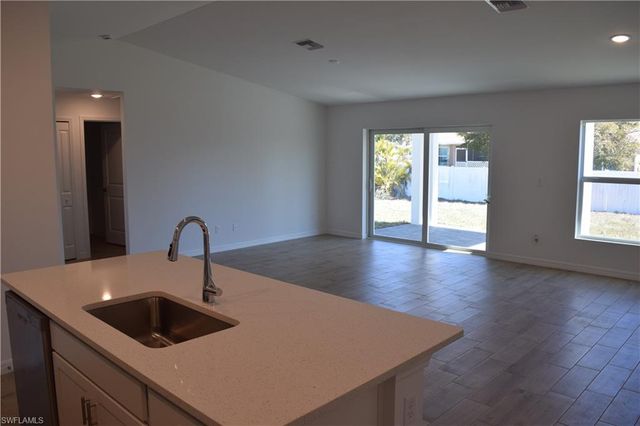 1809 NW 6th AVE, Cape Coral, FL 33993