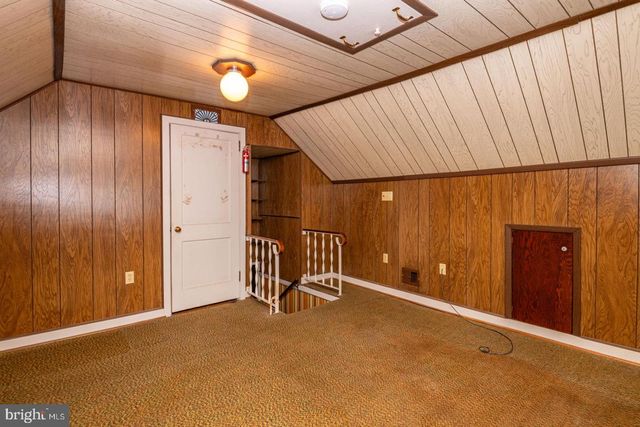 327 NEWPORT AVE, Reading, PA 19611