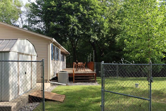 8549 Oakside Street, Portage, MI 49002