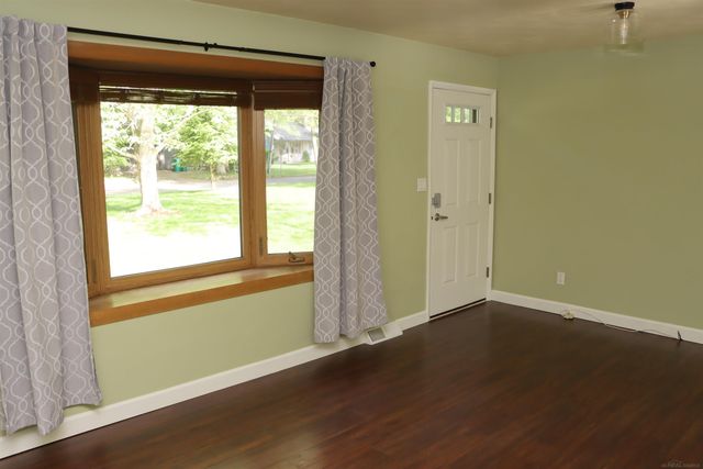 8549 Oakside Street, Portage, MI 49002