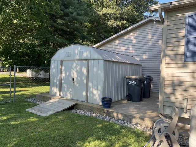 8549 Oakside Street, Portage, MI 49002