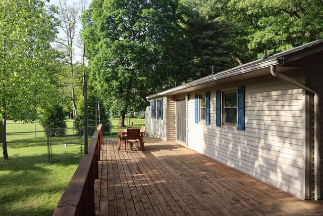 8549 Oakside Street, Portage, MI 49002