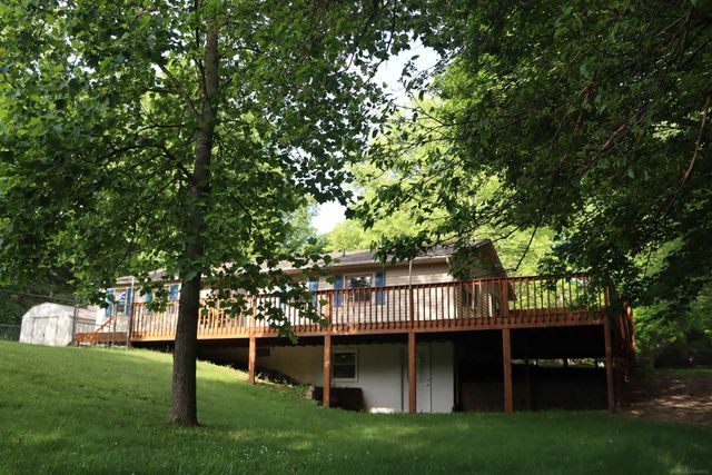 8549 Oakside Street, Portage, MI 49002