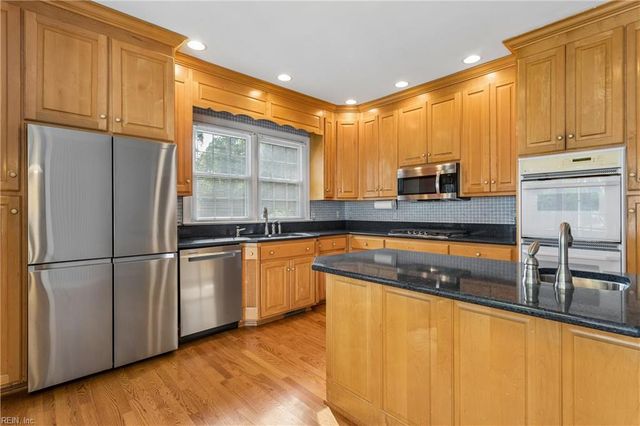 402 Comfort CV, Newport News, VA 23606