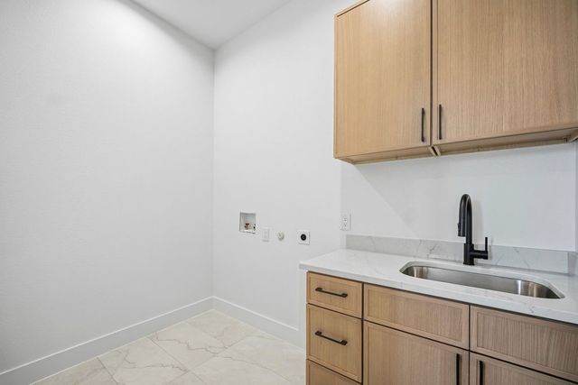 2332 Wycliff Avenue, Dallas, TX 75219