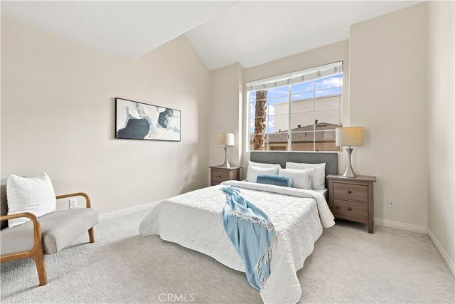 7033 La Tijera, Los Angeles, CA 90045