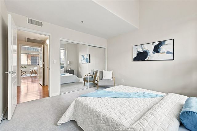 7033 La Tijera, Los Angeles, CA 90045